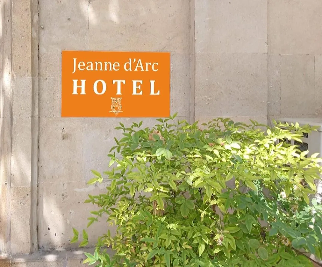 Jeanne D'Arc Hotel Bakú Pensión
